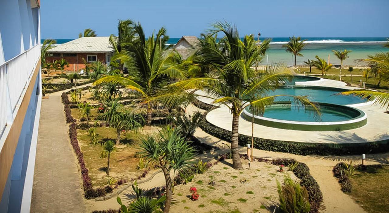 Ujunggenteng Turtle Beach Hotel חדר תמונה